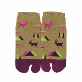 Front view of short khaki Tabi Socks " Mikasayama "