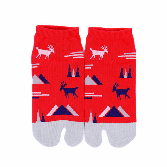 Front view of short red Tabi Socks " Mikasayama "