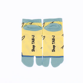 Back view of short yellow Tabi Socks " Shirasu2"