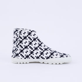 Right side of black Tabi Shoes " TIGRE "