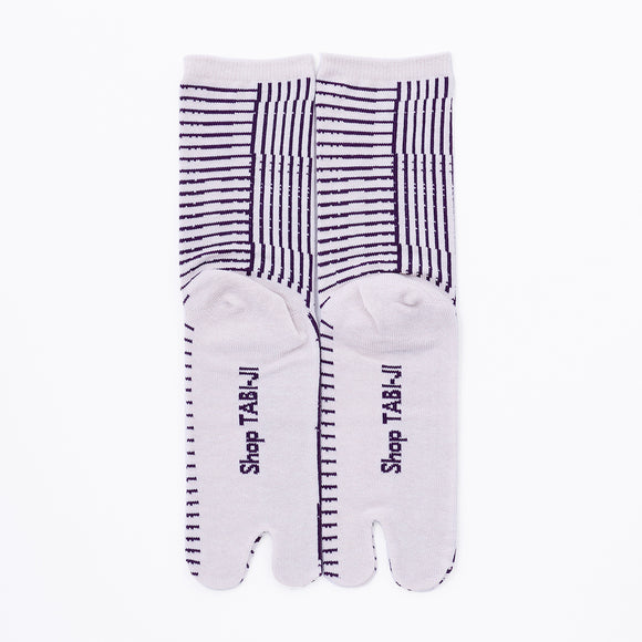 Back view of long purple Tabi Socks " Hyoshigi "