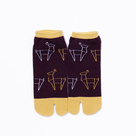 Front view of short purple Tabi Socks " Shika Origami "