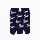 Front view of short navy Tabi Socks " Shika Hashiru "