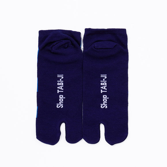 Back view of short blue Tabi Socks " Shika Nozoku "
