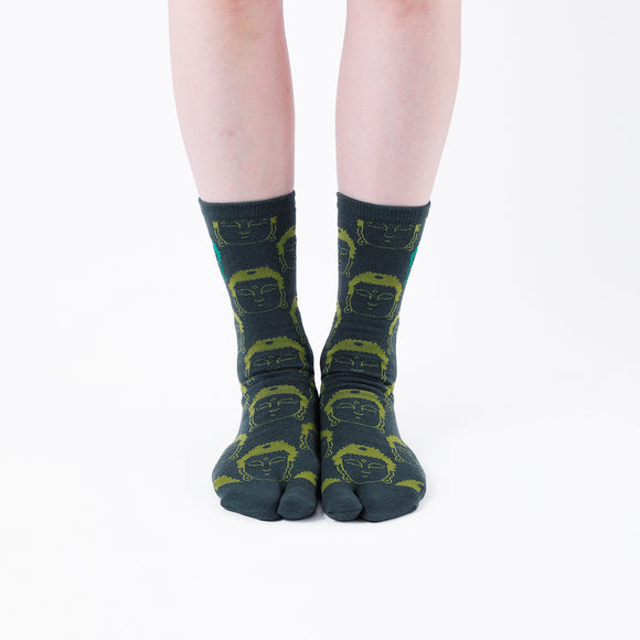 Person wearing long green Tabi Socks " Kamakura Daibutsu ", front view