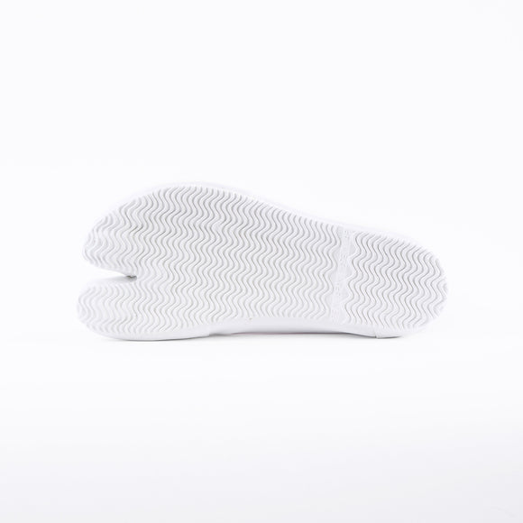 Outsole view of grass Tabi Shoes " KIDS QUATRO "