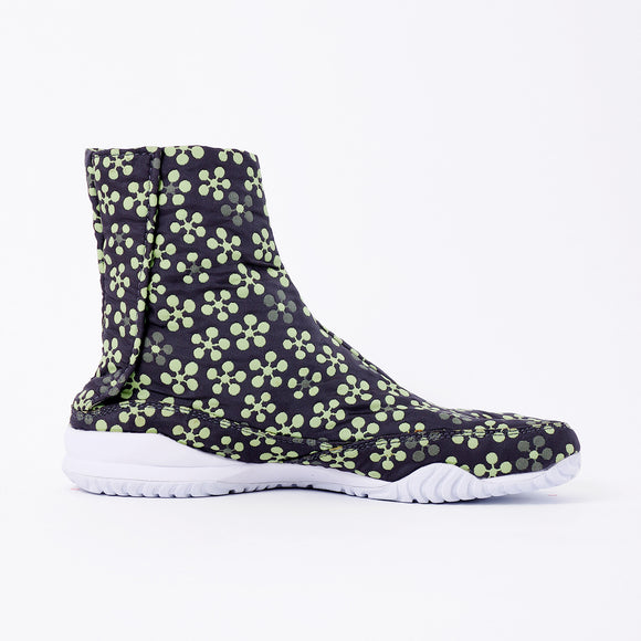 Right side of green Tabi Shoes " UME "
