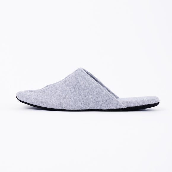 Left side of gray Tabi Slippers " PILE "