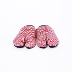 Front view of red Tabi Slippers " KANOKO "